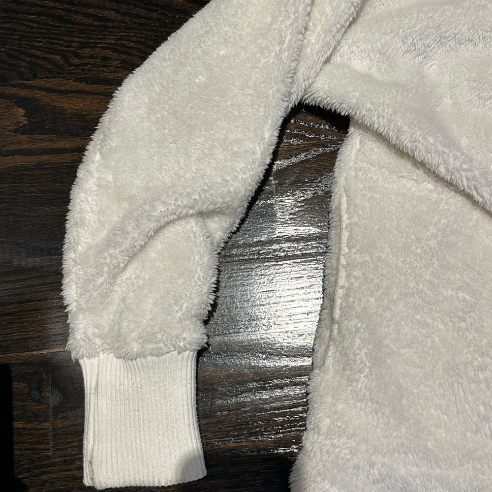 Cozy Cream bear coat Hooded Sweater - Picture 4 of 8